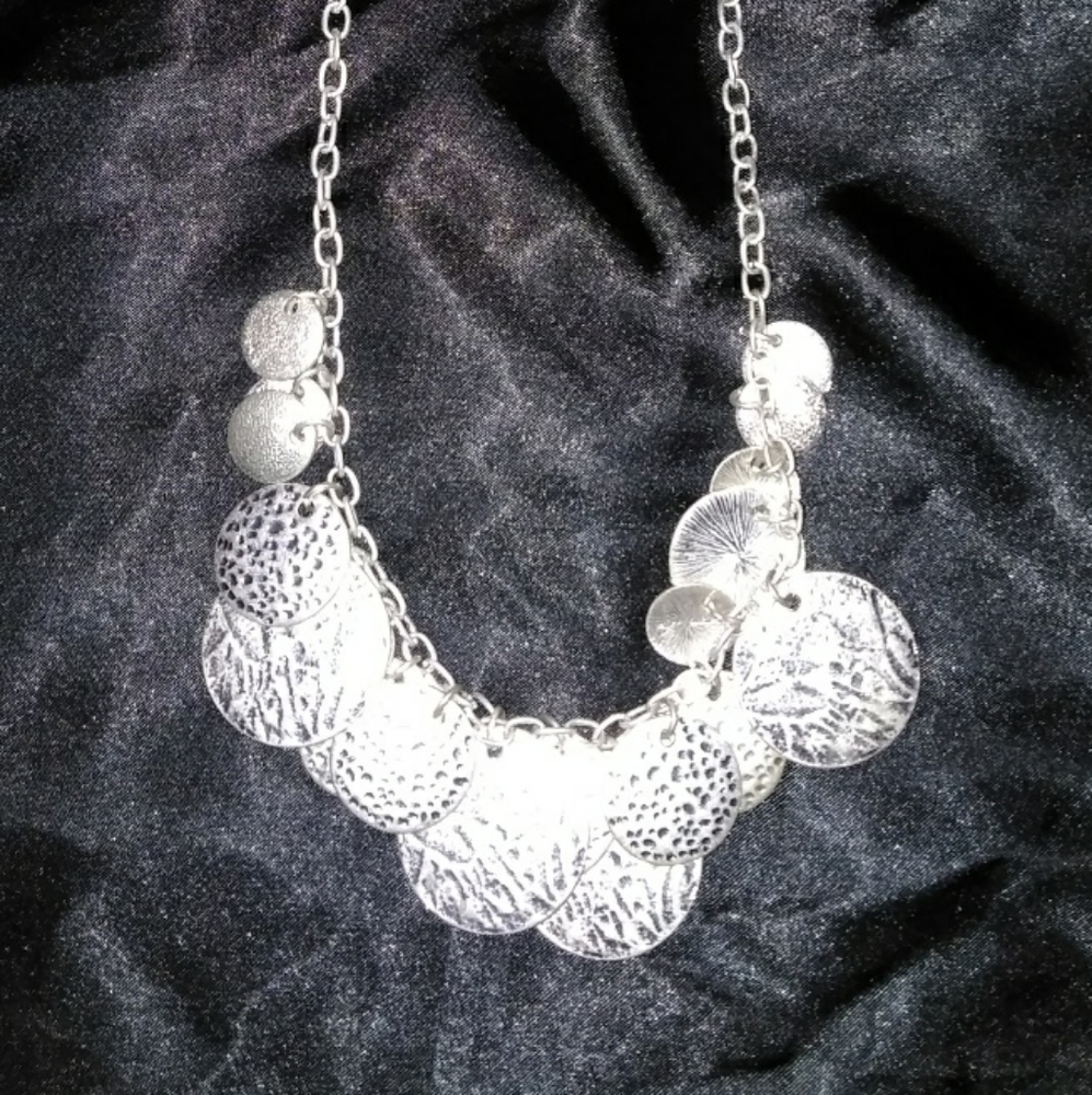 Chunky silver hammered necklace